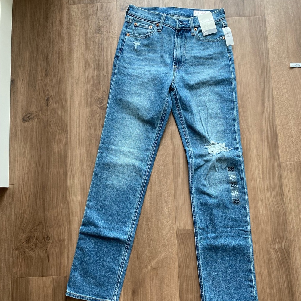 Women’s Blue Distressed Jeans